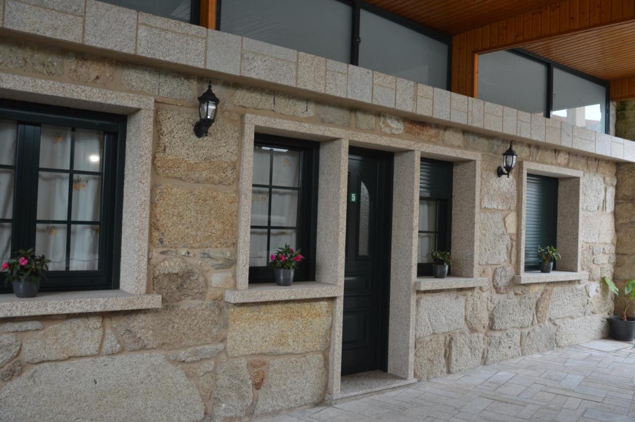 קמבדוס O Castro Apartamentos מראה חיצוני תמונה